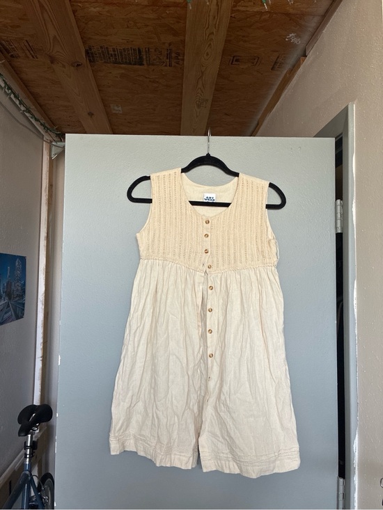 Art brand Dresses & Skirts - Sleeveless Cream Button-Front Summer Dress